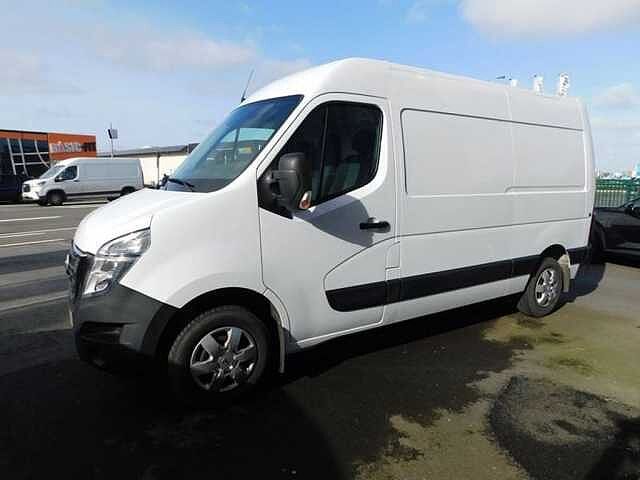 Nissan Interstar 2.3 dCi L2H2 3T5 Acenta  4000 KM  DEMOWAGEN White