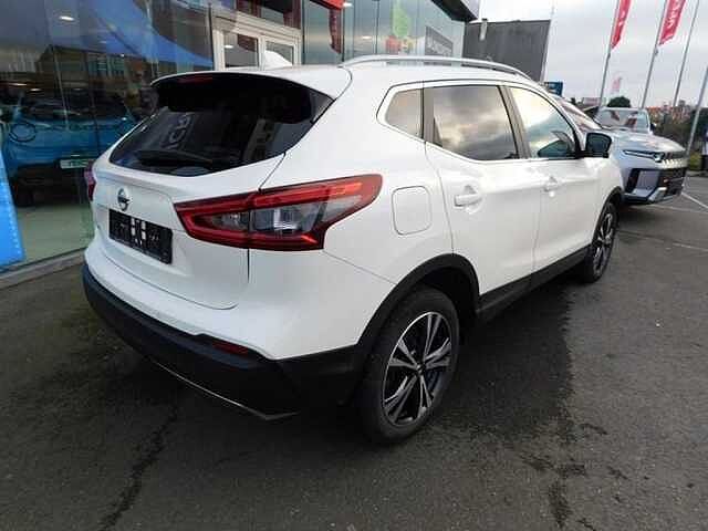 Nissan Qashqai 1.3 DIG-T N-Connecta  3 JAAR WAARBORG White