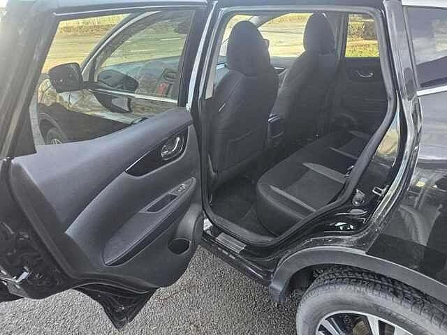 Nissan Qashqai N-Connecta  1.3    5 JAAR WAARBORG Black