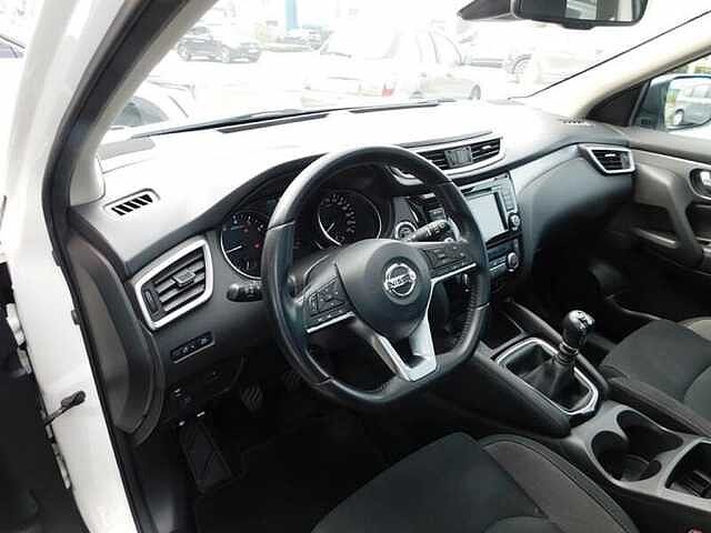 Nissan Qashqai 1.3 DIG-T N-Connecta  3 JAAR WAARBORG White