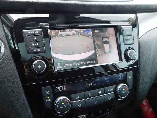 Nissan Qashqai 1.3 DIG-T N-Connecta  3 JAAR WAARBORG White