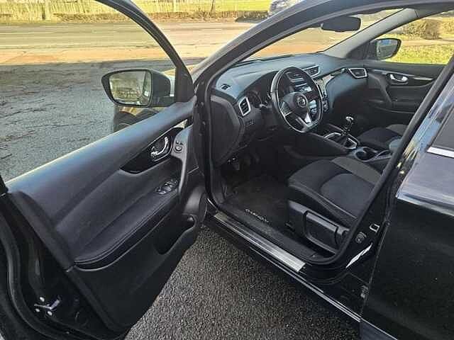 Nissan Qashqai N-Connecta  1.3    5 JAAR WAARBORG Black