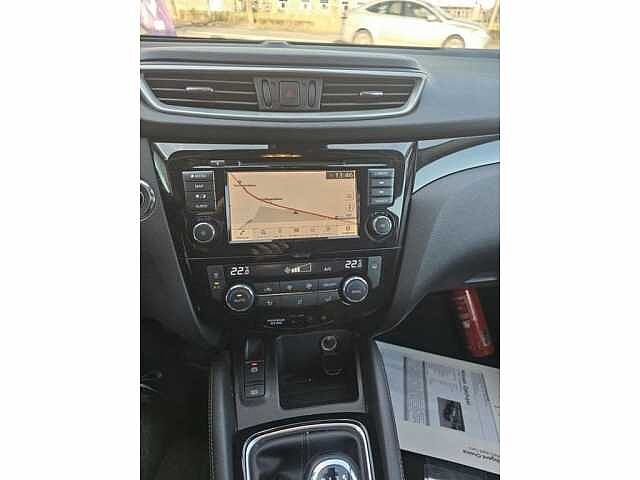 Nissan Qashqai N-Connecta  1.3    5 JAAR WAARBORG Black