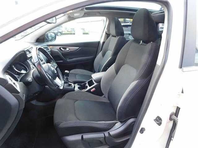Nissan Qashqai 1.3 DIG-T N-Connecta  3 JAAR WAARBORG White