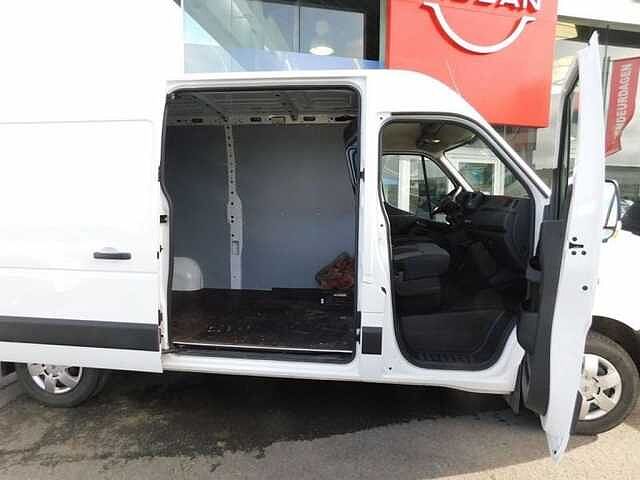 Nissan Interstar 2.3 dCi L2H2 3T5 Acenta  4000 KM  DEMOWAGEN White