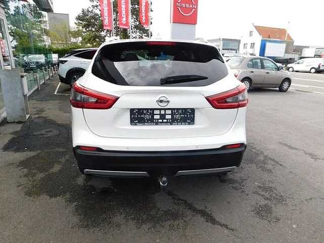 Nissan Qashqai 1.3 DIG-T N-Connecta 3 JAAR WAARBORG White
