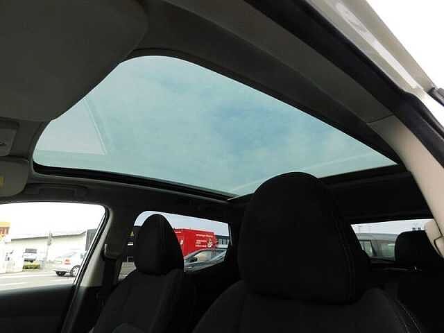 Nissan Qashqai 1.3 DIG-T N-Connecta 3 JAAR WAARBORG White