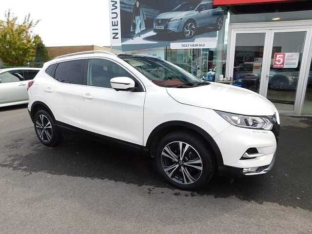 Nissan Qashqai 1.3 DIG-T N-Connecta 3 JAAR WAARBORG White