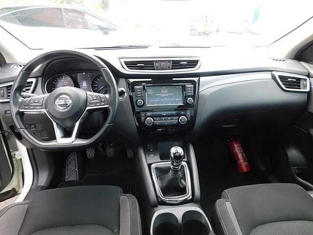 Nissan Qashqai 1.3 DIG-T N-Connecta 3 JAAR WAARBORG White