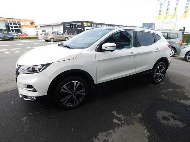 Nissan Qashqai 1.3 DIG-T N-Connecta 3 JAAR WAARBORG White