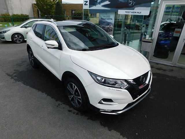 Nissan Qashqai 1.3 DIG-T N-Connecta 3 JAAR WAARBORG White