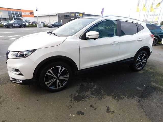 Nissan Qashqai 1.3 DIG-T N-Connecta 3 JAAR WAARBORG White