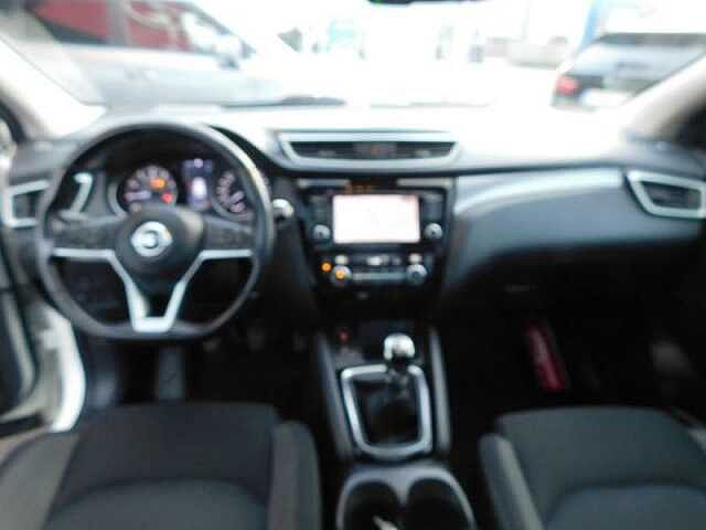 Nissan Qashqai 1.3 DIG-T N-Connecta 3 JAAR WAARBORG White