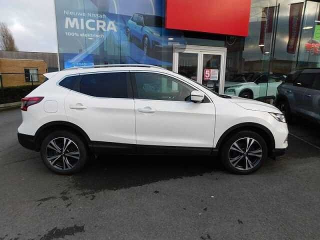 Nissan Qashqai 1.3 DIG-T N-Connecta 3 JAAR WAARBORG White