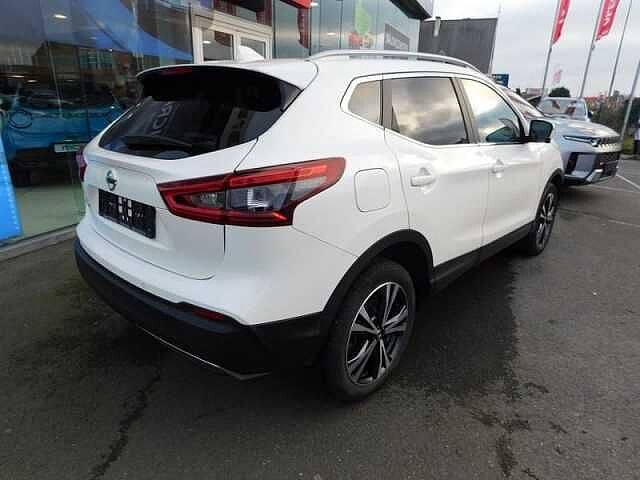 Nissan Qashqai 1.3 DIG-T N-Connecta 3 JAAR WAARBORG White