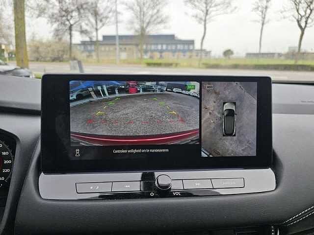 Nissan Qashqai e-POWER N-Connecta  HYBRIDE 1.5  7 JAAR WAARBORG Red