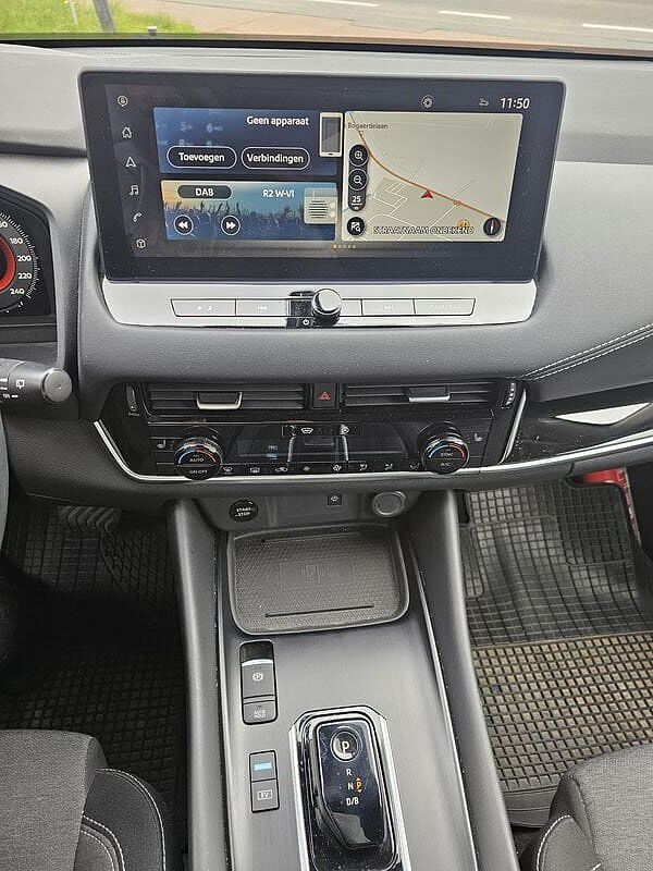Nissan Qashqai e-POWER N-Connecta  HYBRIDE 1.5  7 JAAR WAARBORG Red