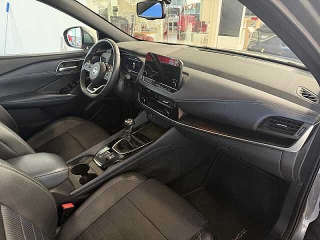 Nissan Qashqai TEKNA + DESIGN PACK Gris