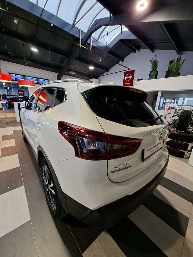 Nissan Qashqai Qashqai 1.3 DIG-T N-Connecta nacr&eacute;