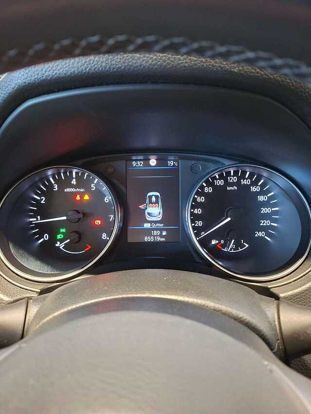 Nissan Qashqai Qashqai 1.3 DIG-T N-Connecta nacr&eacute;