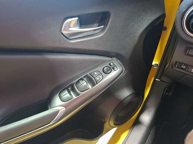 Nissan Juke Juke 1.0 DIG-T Acenta Geel