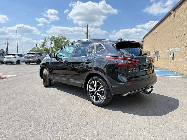 Nissan Qashqai Qashqai 1.3 DIG-T N-Connecta Noir