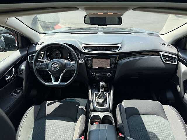 Nissan Qashqai Qashqai 1.3 DIG-T N-Connecta Noir