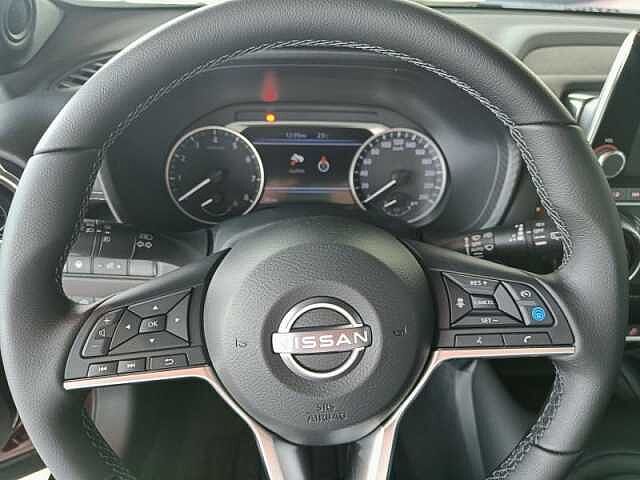 Nissan Juke DIG-T 114 DCT N-DESIGN Platinum Silver / Enigma Black N-Design