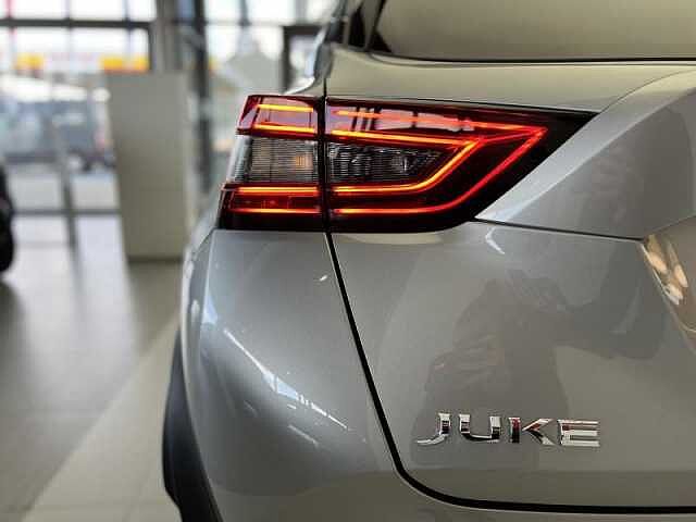 Nissan Juke DIG-T 114 DCT N-DESIGN Platinum Silver / Enigma Black N-Design