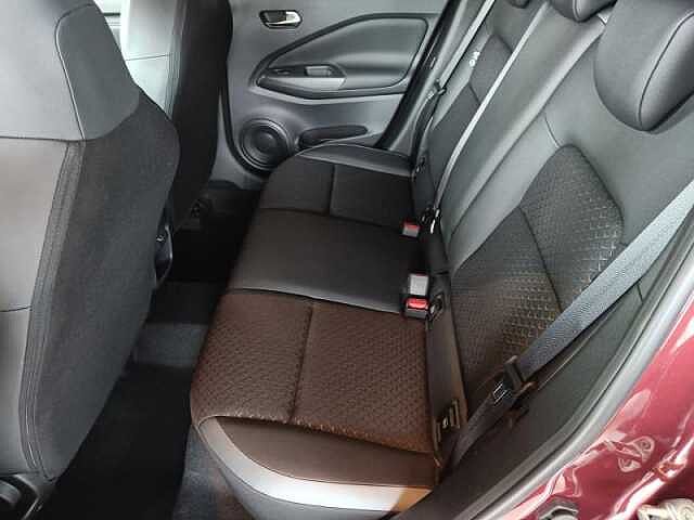 Nissan Juke DIG-T 114 DCT N-DESIGN Platinum Silver / Enigma Black N-Design