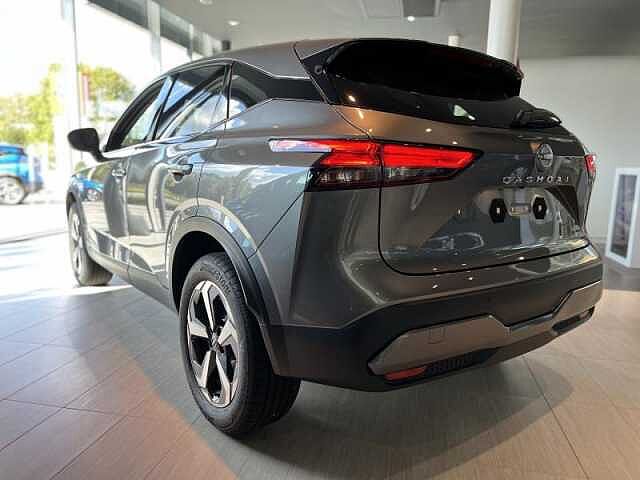 Nissan Qashqai MILD-HYBRID 158 XTRONIC N-CONNECTA 2WD Dark Grey