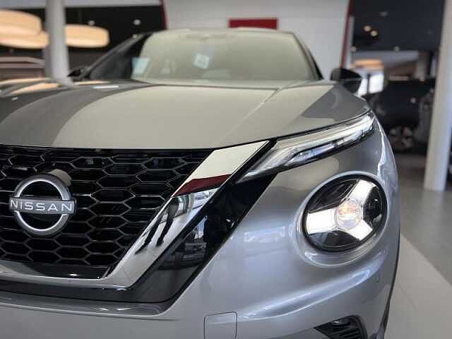 Nissan Juke DIG-T 114 DCT N-DESIGN Platinum Silver / Enigma Black N-Design