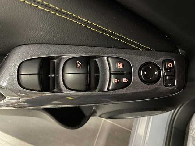 Nissan Juke Kiiro Gris