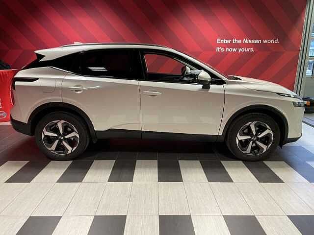 Nissan Qashqai Connect + Design Pack