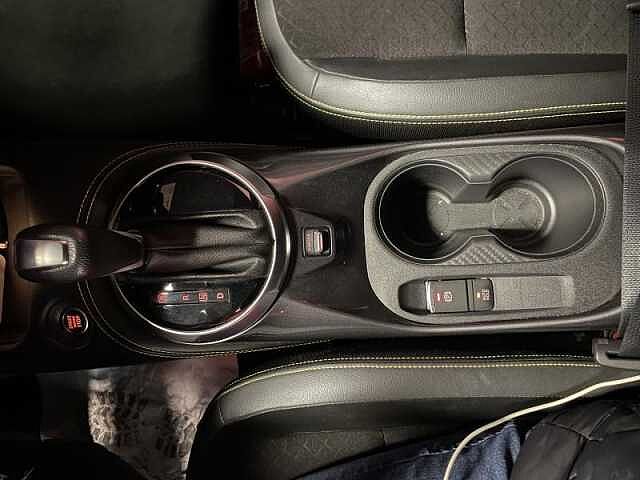 Nissan Juke Kiiro Gris