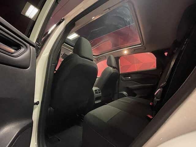 Nissan Qashqai Connect + Design Pack Blanc