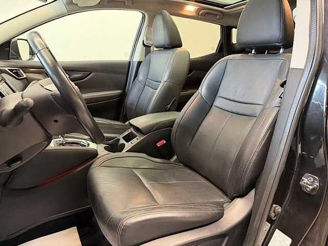 Nissan Qashqai DIG-T Tekna Benzine Automaat Full Option Black