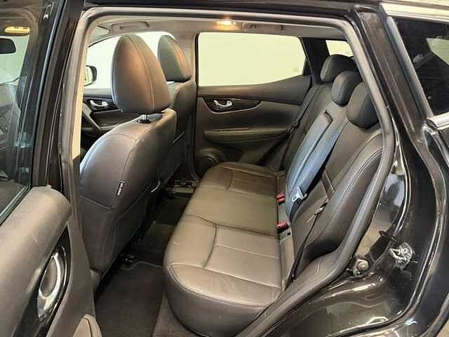 Nissan Qashqai DIG-T Tekna Benzine Automaat Full Option Black