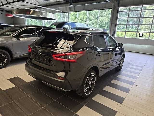 Nissan Qashqai DIG-T Tekna PLUS Xtronic//Bose//360&deg;//Leer//