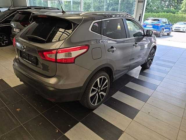 Nissan Qashqai DIG-T Tekna//Pano//Full Option