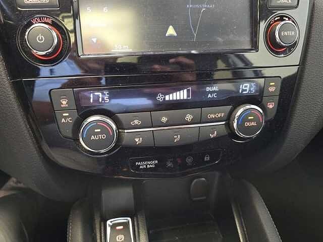 Nissan Qashqai DIG-T Tekna//Pano//Full Option