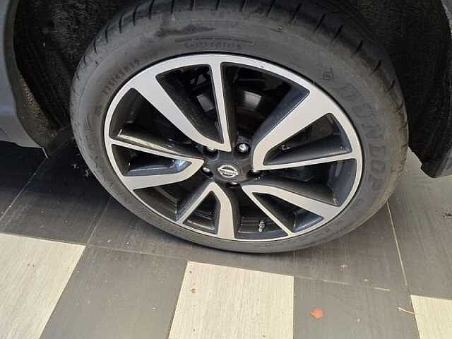 Nissan Qashqai DIG-T Tekna//Pano//Full Option