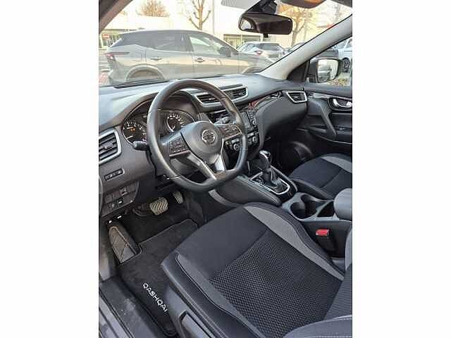 Nissan Qashqai DIG-T Urban Edition DCT Anthracite