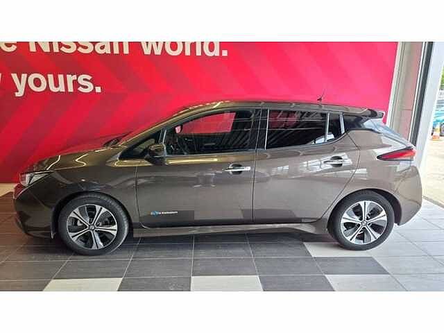 Nissan LEAF EV N-Connecta 40kWh / Battery TOP