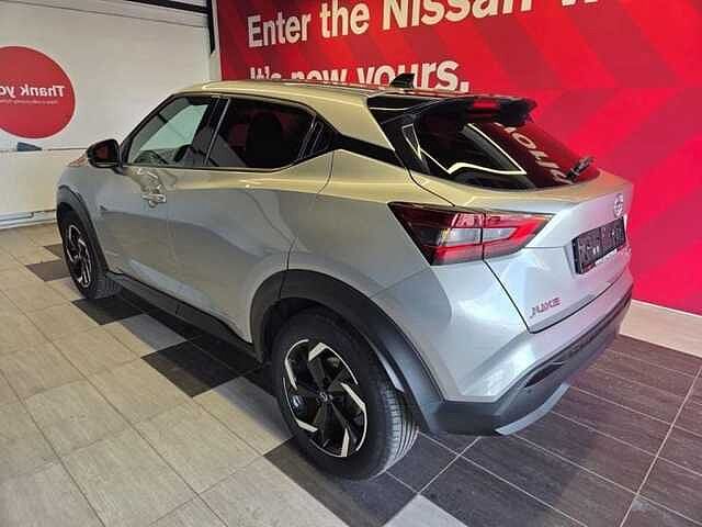 Nissan Juke 1.6 Hybrid 145 N-Connecta Silver