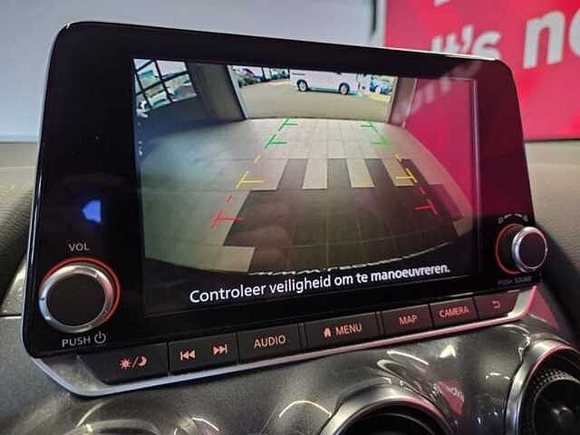 Nissan Juke 1.6 Hybrid 145 N-Connecta Silver