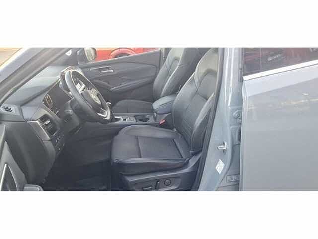 Nissan Qashqai Tekna 1.3 benz mt Grey