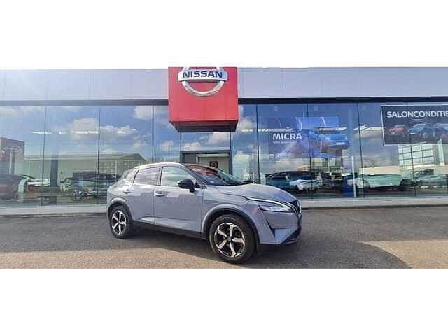 Nissan Qashqai Mild-Hybrid N-Connecta Grey