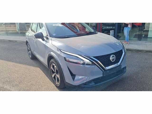 Nissan Qashqai Mild-Hybrid N-Connecta Grey