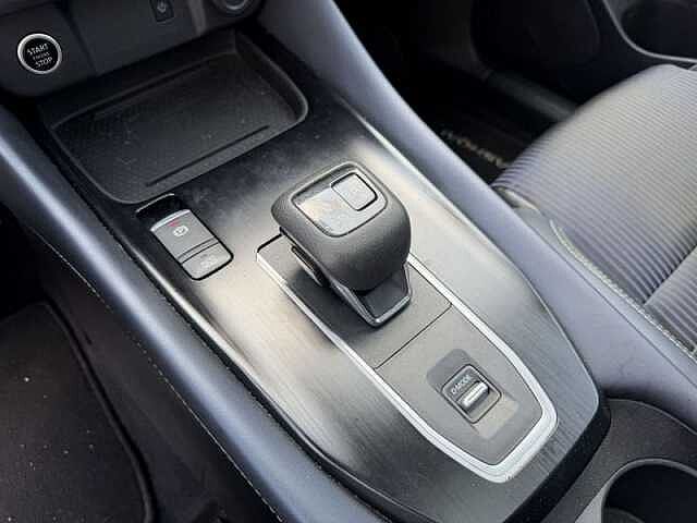 Nissan Qashqai Mild-Hybrid Tekna Grey